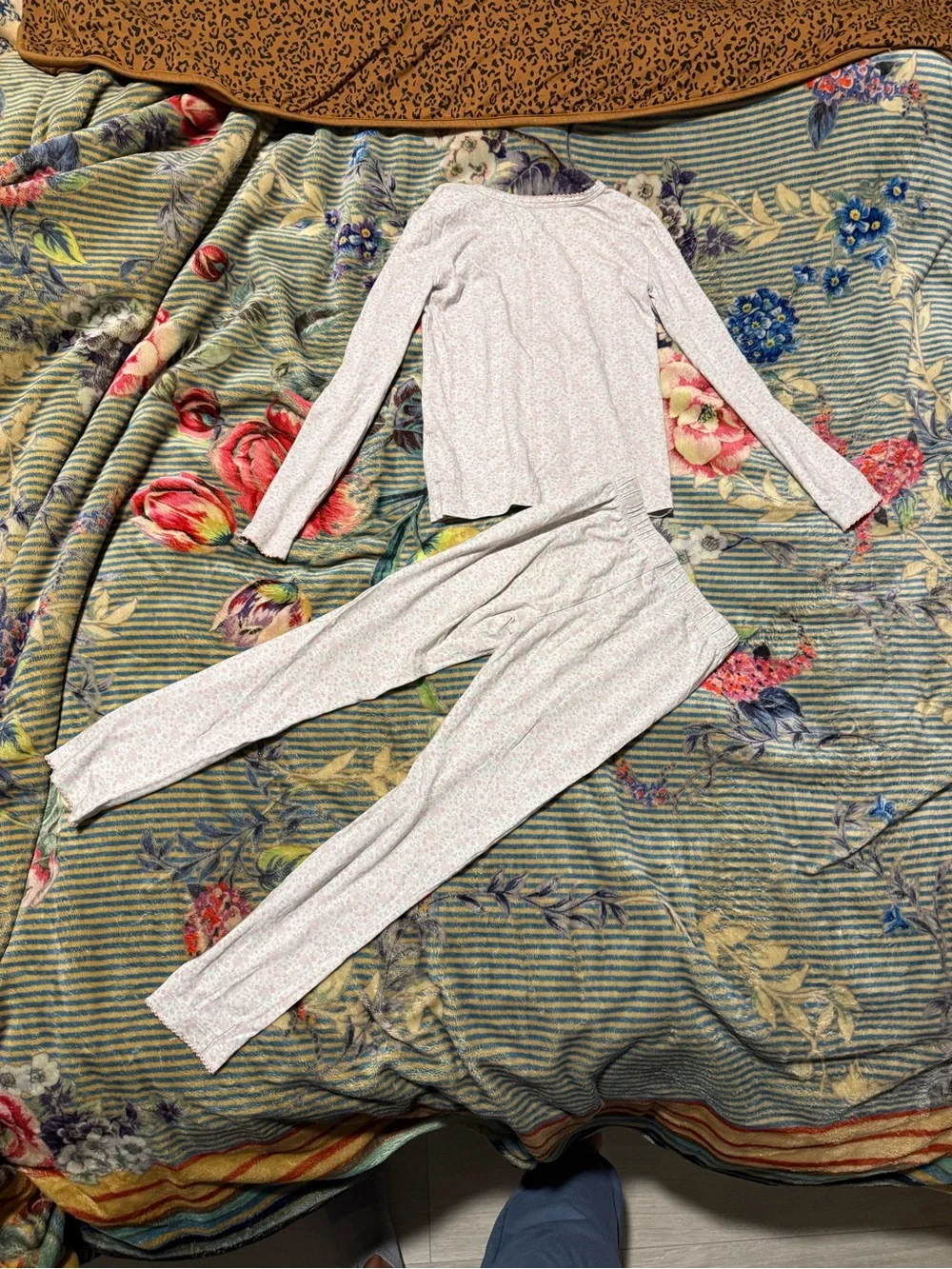 Little Girls Long Sleeve Pink Floral Pajama Set